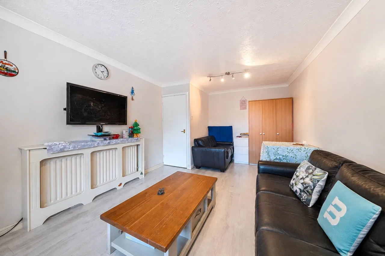2 bed flat for sale — Angles Road, London, SW16 2UP