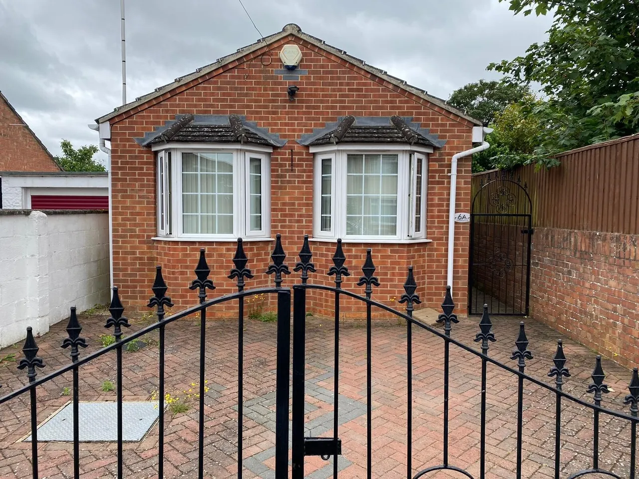 VAN DIEMANS LANE, COWLEY, photo 13