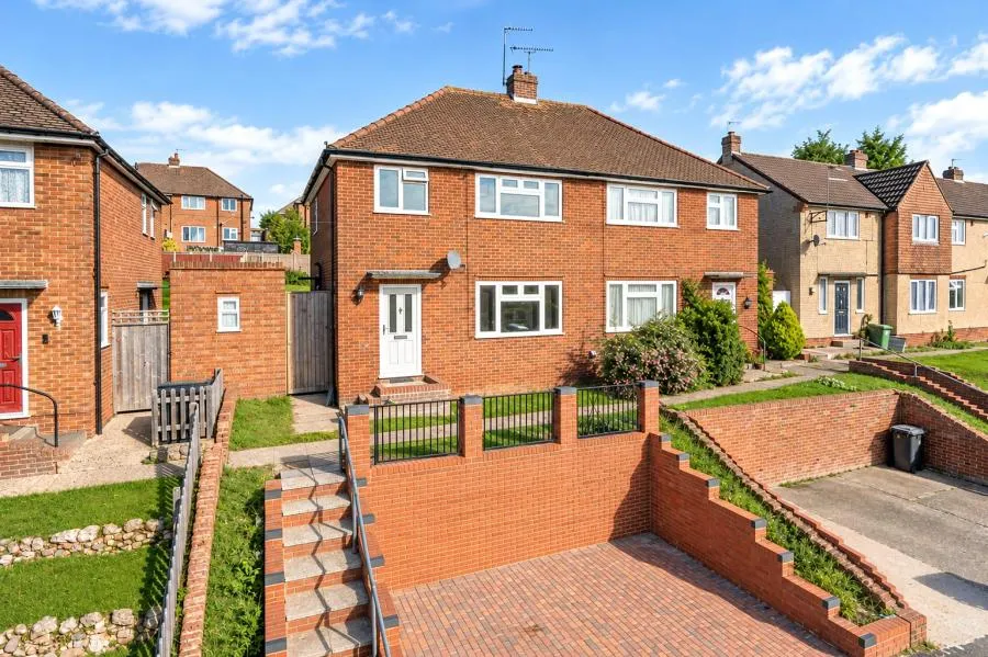 3 bed house for sale, Hunt Road, High Wycombe, HP13