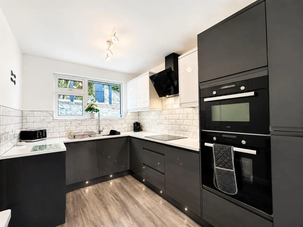 Hillside Road, Central Area, photo 12