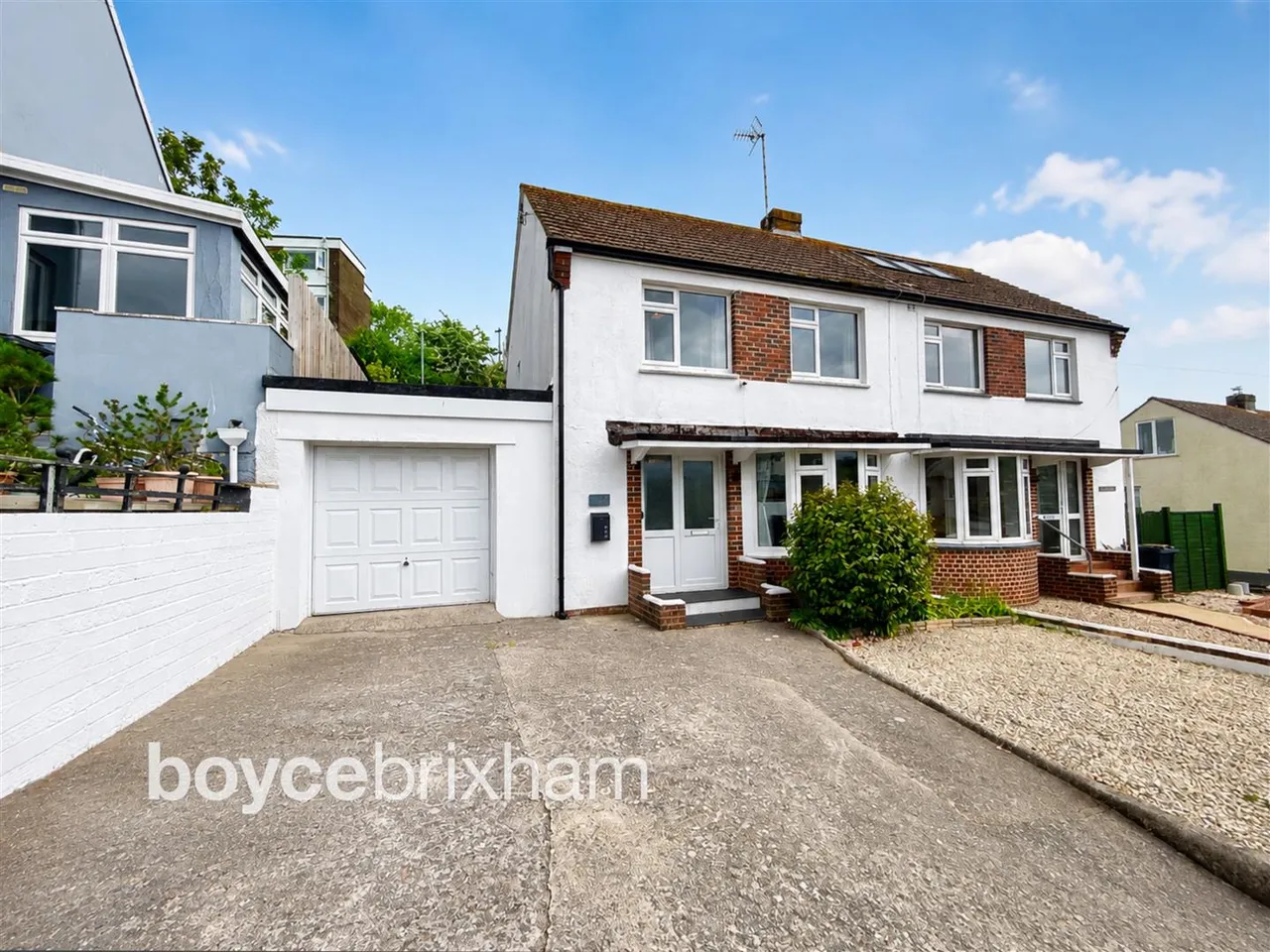 3 bed house for sale, Hillside Road, Central Area