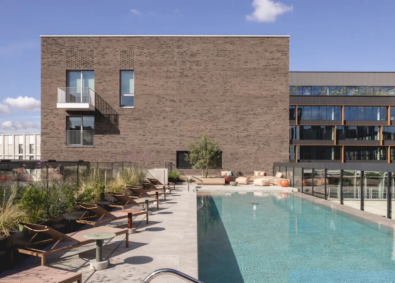 Nine Elms Lane, London, SW11, photo 5