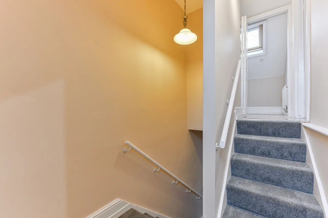 60b Gonville Road, Thornton Heath, photo 12