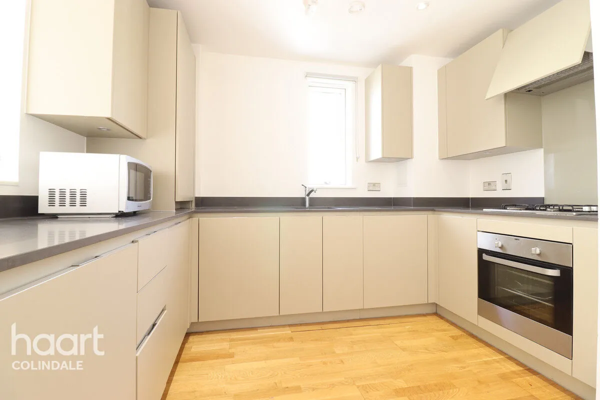 Bristol Avenue, London, NW9, photo 8