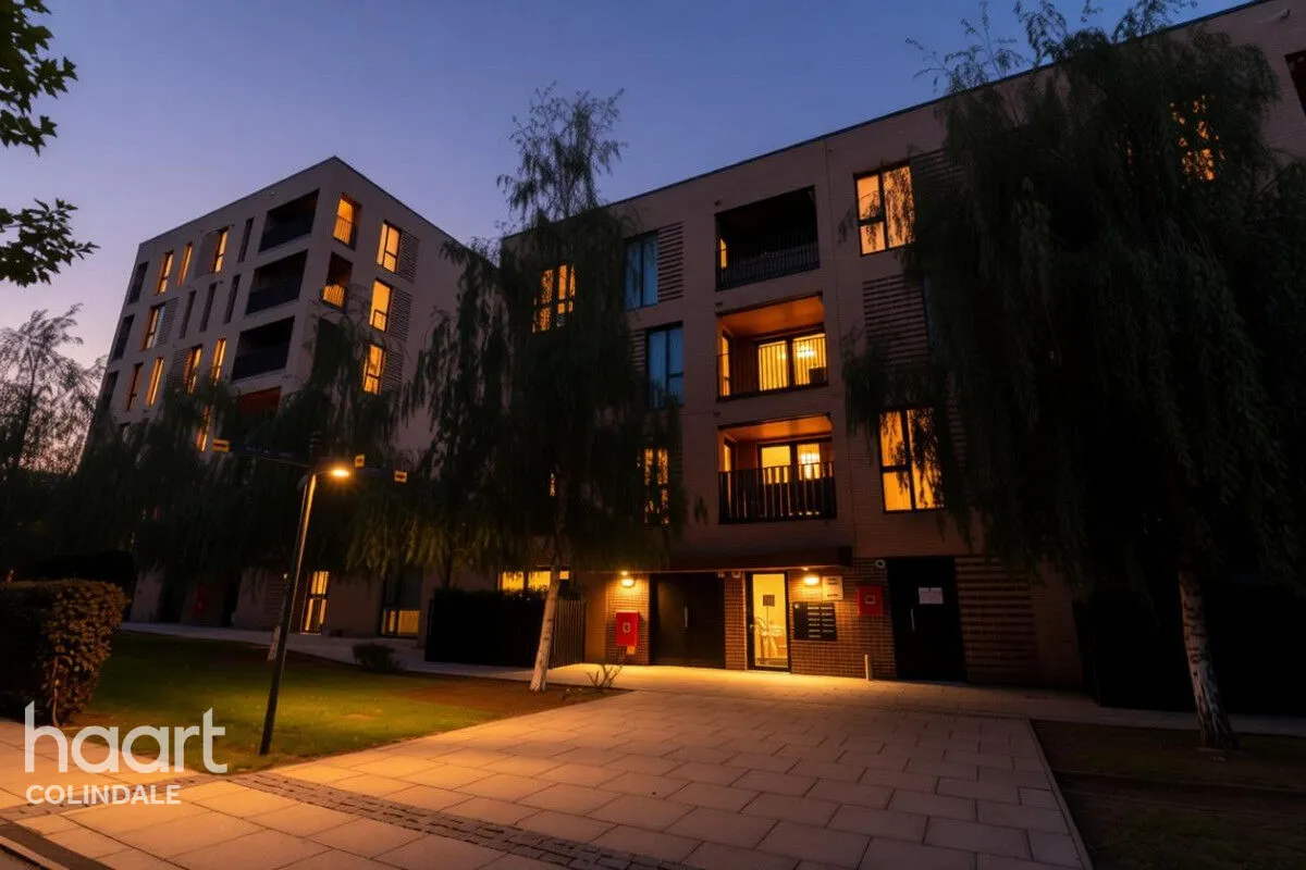 Bristol Avenue, London, NW9, photo 14