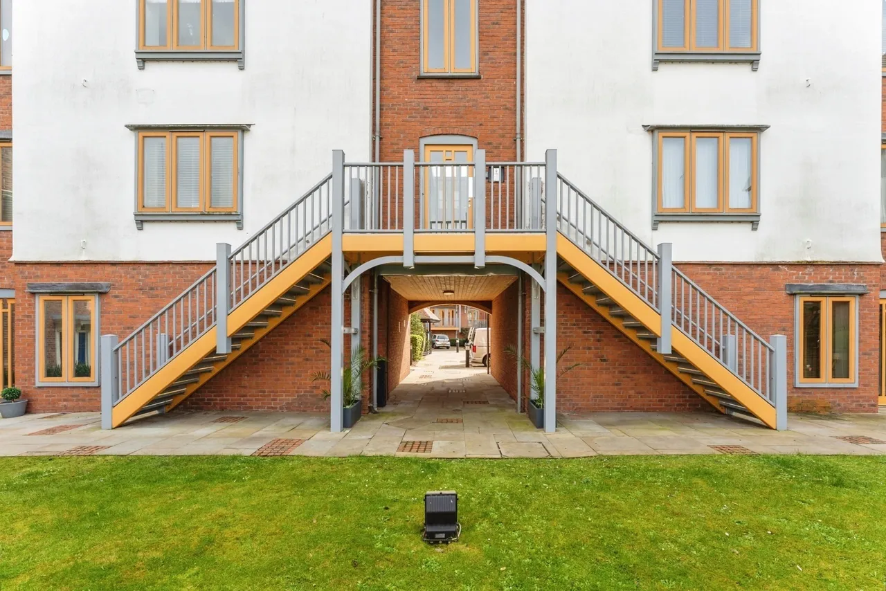 Foregate Street, Chester, CH1, photo 2