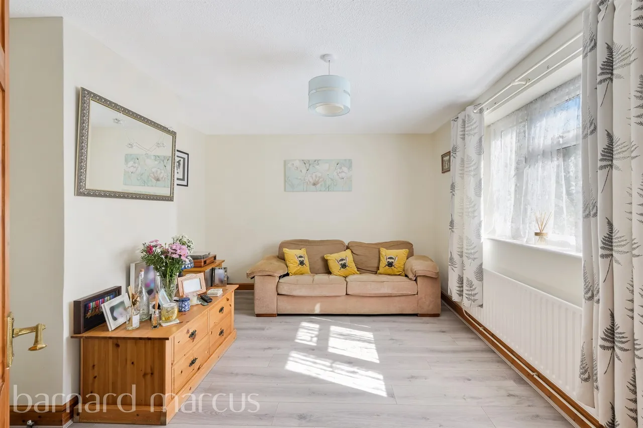 Springfield Road, Westcott, Dorking, photo 3