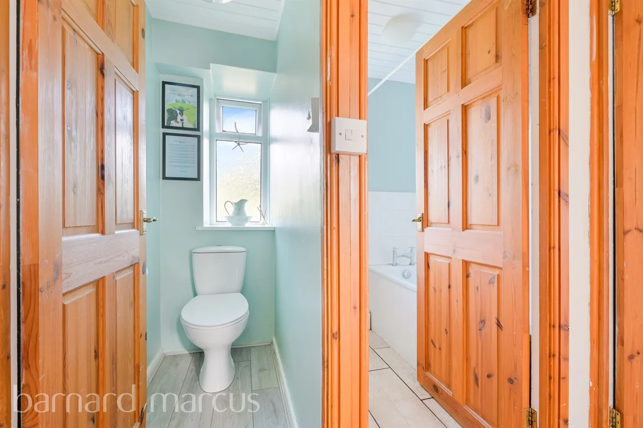 Springfield Road, Westcott, Dorking, photo 7