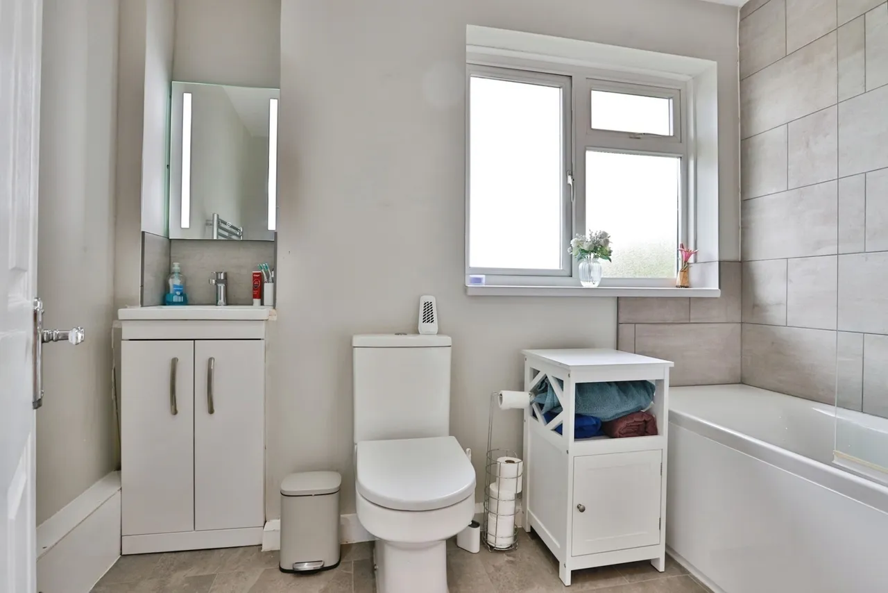 Strides Lane, Ringwood, BH24, photo 12