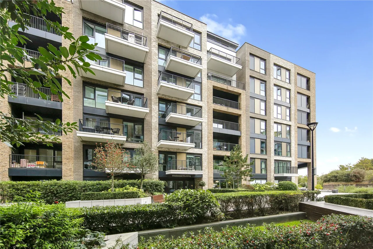 1 bed flat to rent, Westwood Building, Chelsea Creek, SW6