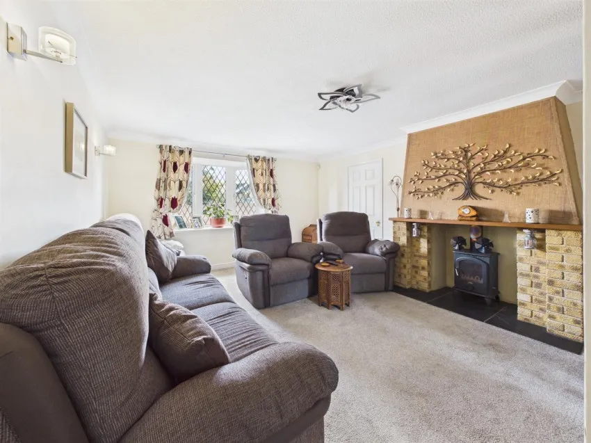 Pineway, Abbeydale, photo 3