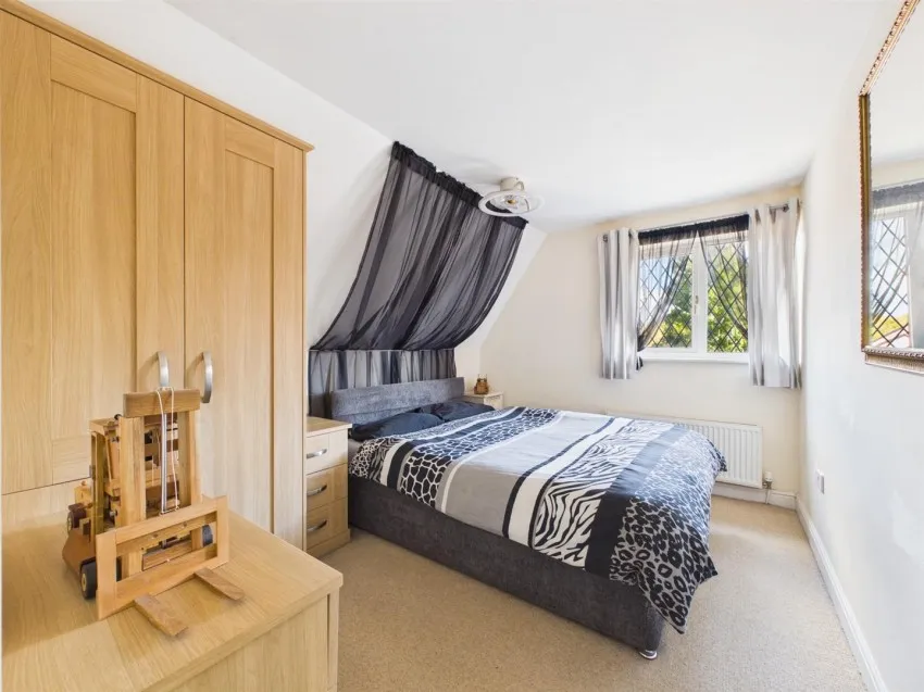 Pineway, Abbeydale, photo 11