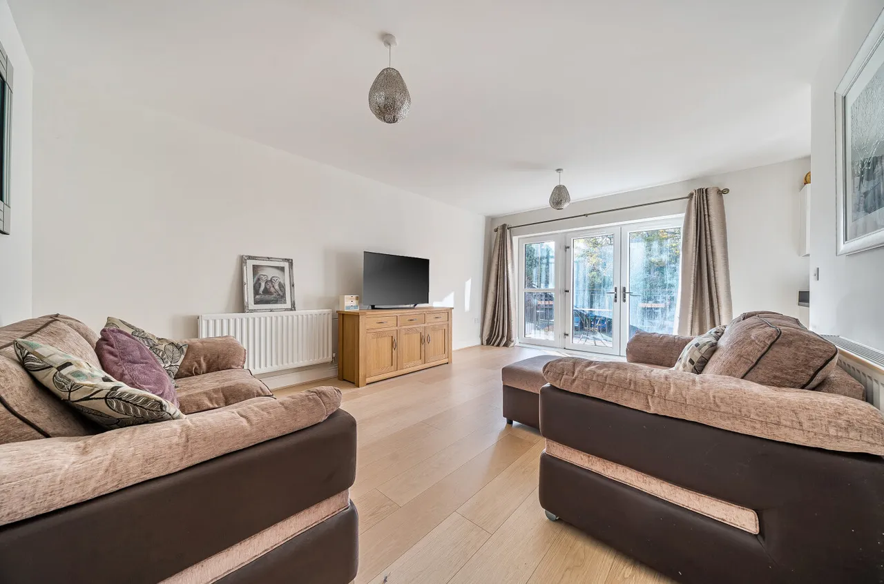 London Road, Binfield, Bracknell, Berkshire, RG42 4FG, photo 9