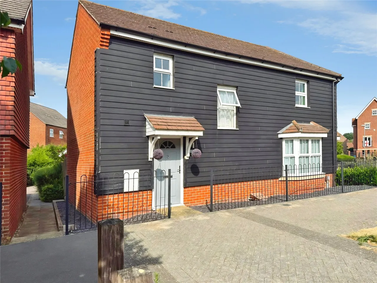 3 bed house for sale — Sparrowhawk Way, Bracknell, Berkshire, RG12 8AZ