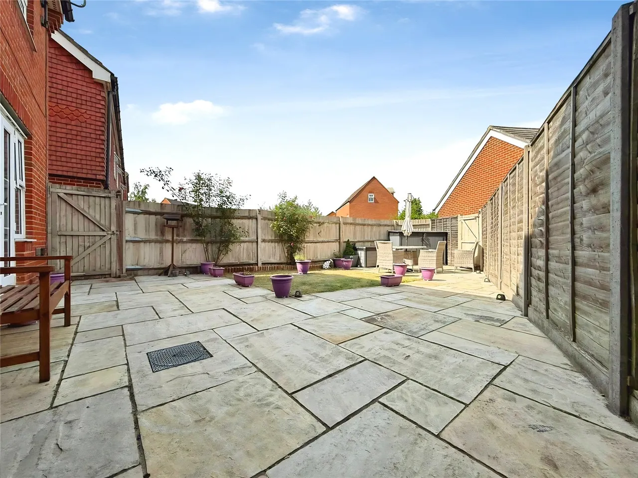Sparrowhawk Way, Bracknell, Berkshire, RG12 8AZ, photo 3