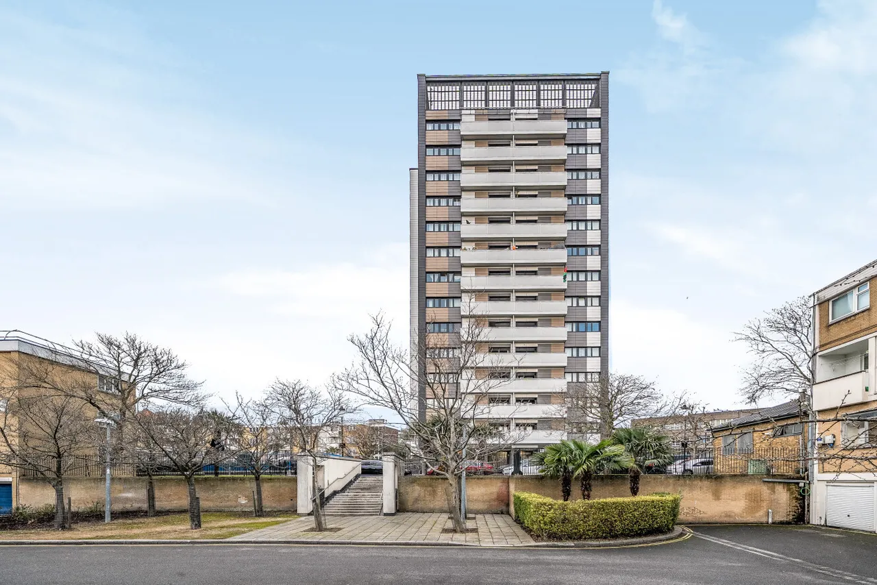 2 bed flat for sale — Golborne Gardens, Notting Hill, London, W10