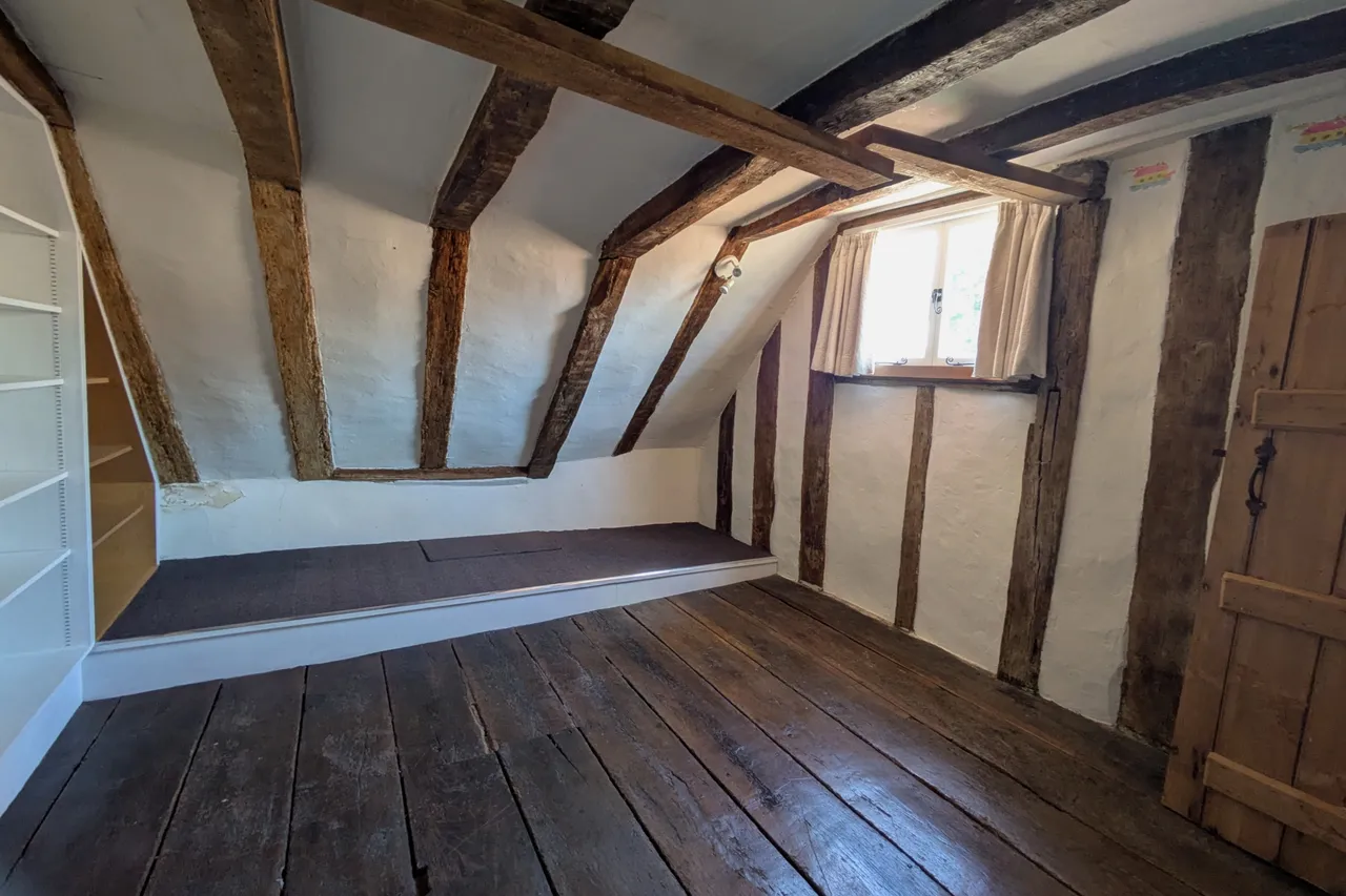 Causeway, Horsham, RH12, photo 9