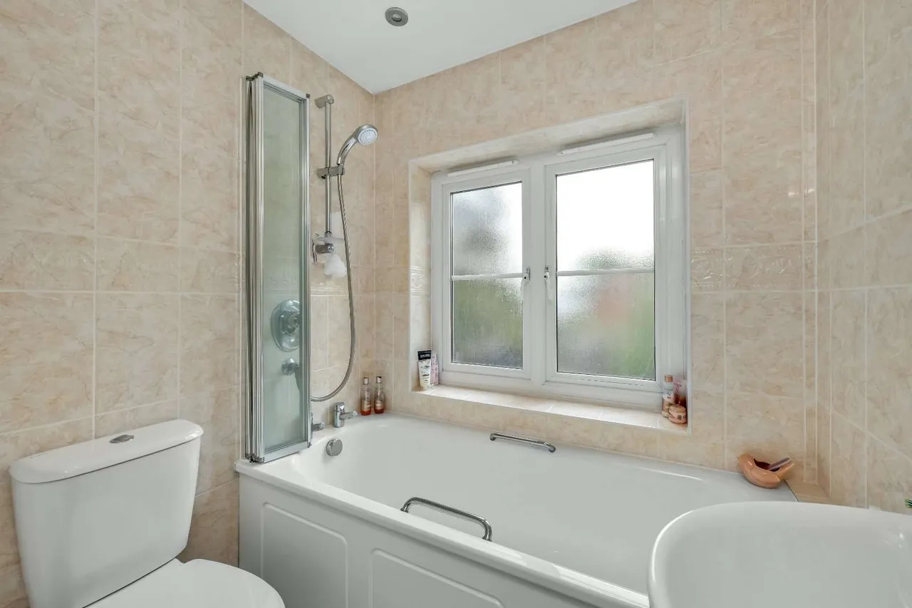 Chobham Road, Ascot, Berkshire, SL5 0HE, photo 9