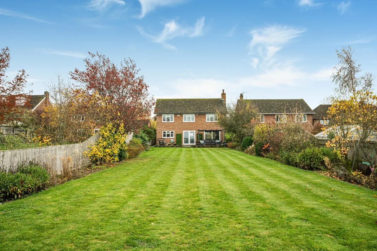 Grendon Road, Edgcott, photo 38