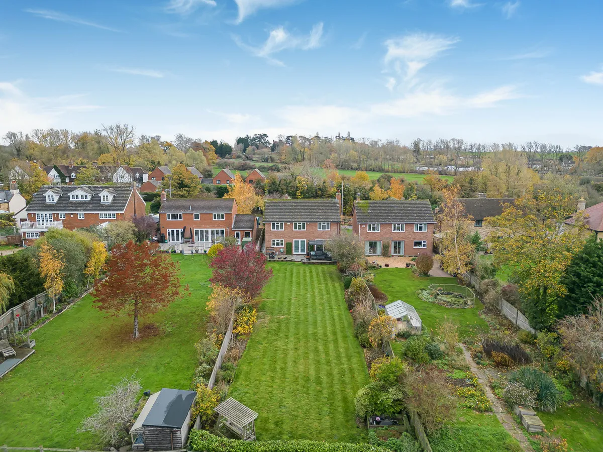5 bed house for sale, Grendon Road, Edgcott