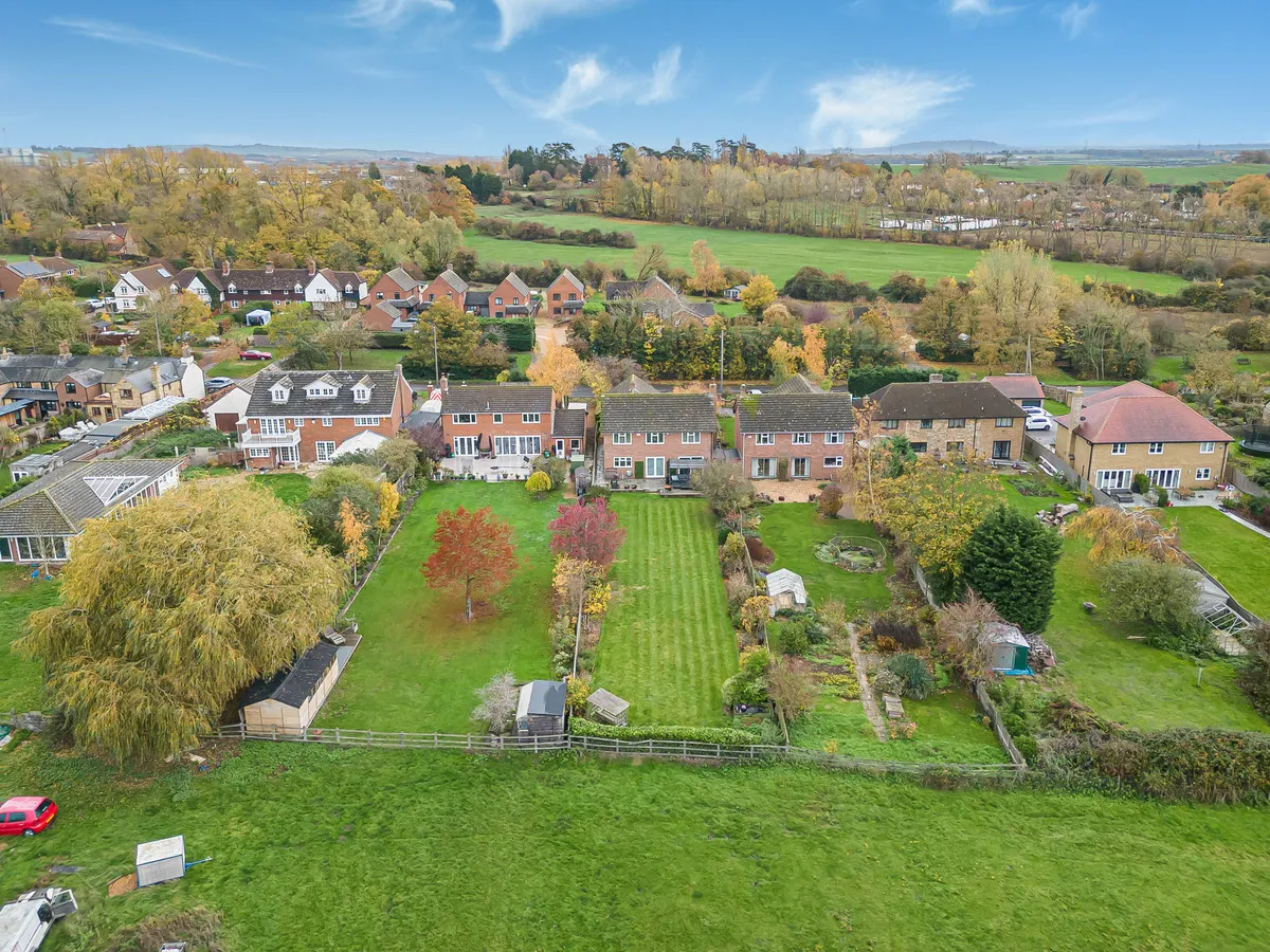 Grendon Road, Edgcott, photo 45