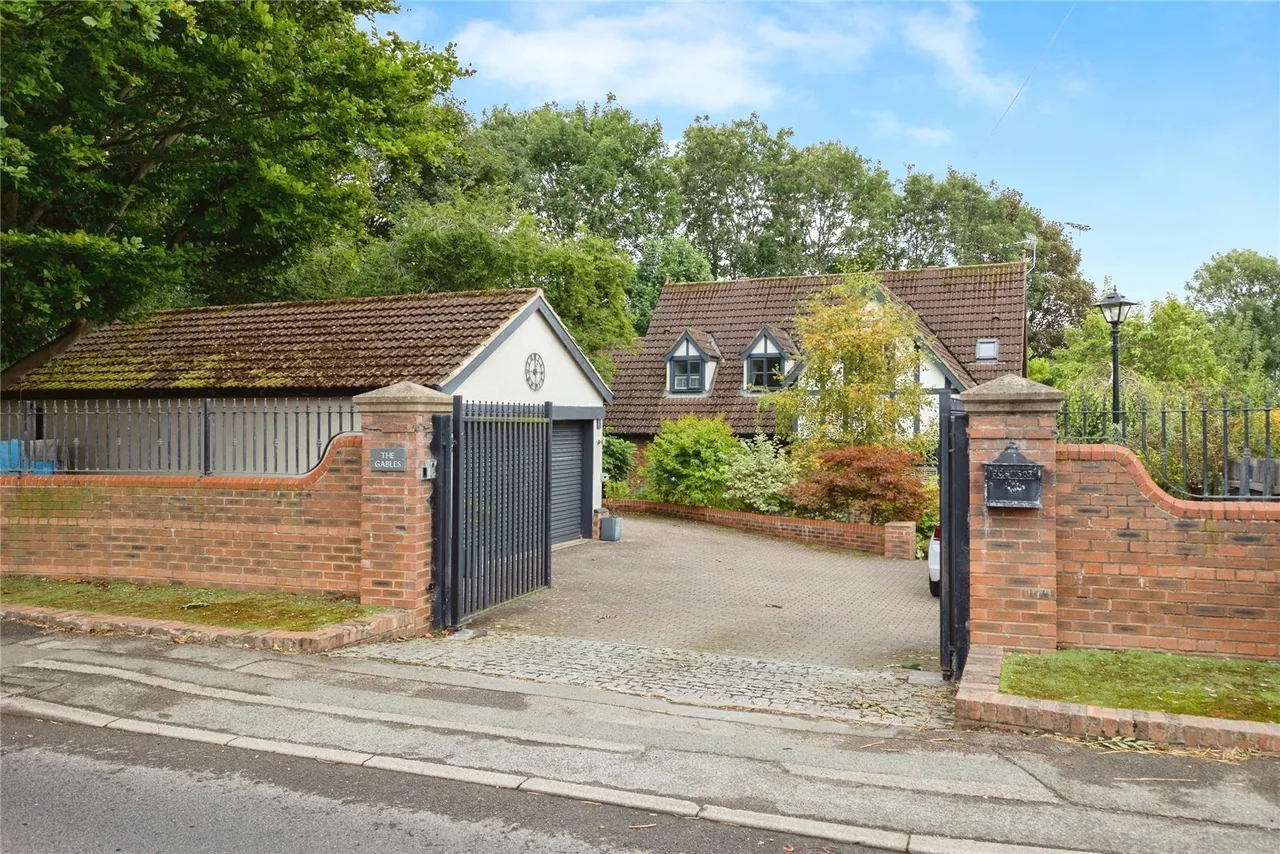 5 bed house for sale — Urlay Nook Road, Eaglescliffe, Stockton-on-Tees, TS16