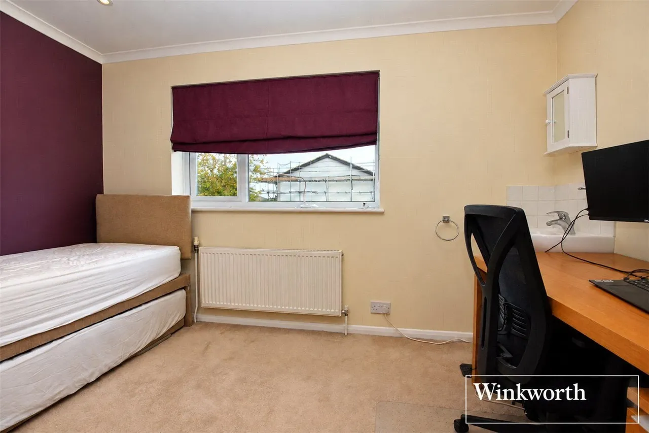 Anthony Road, Borehamwood, WD6, photo 12