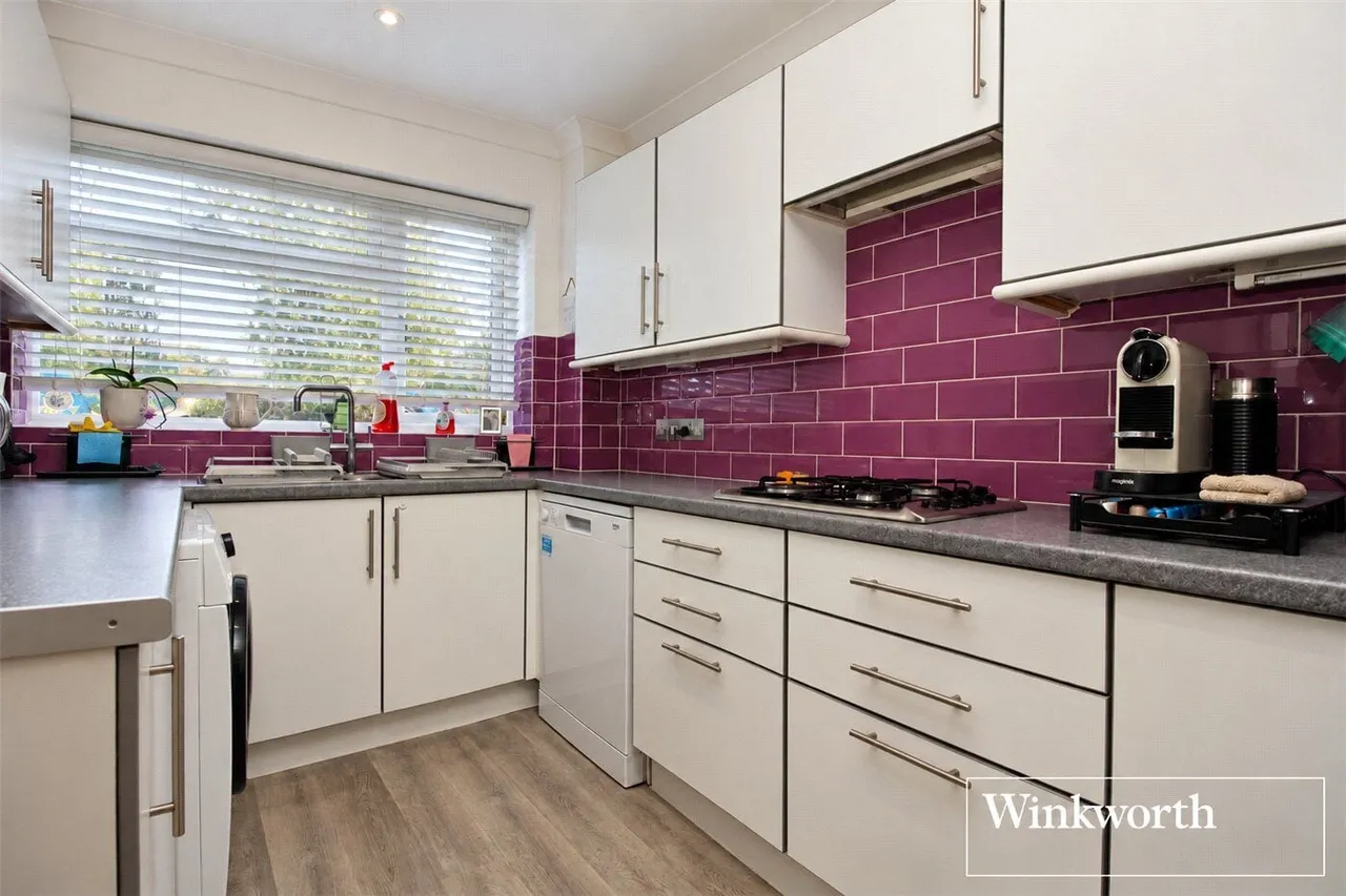Anthony Road, Borehamwood, WD6, photo 3