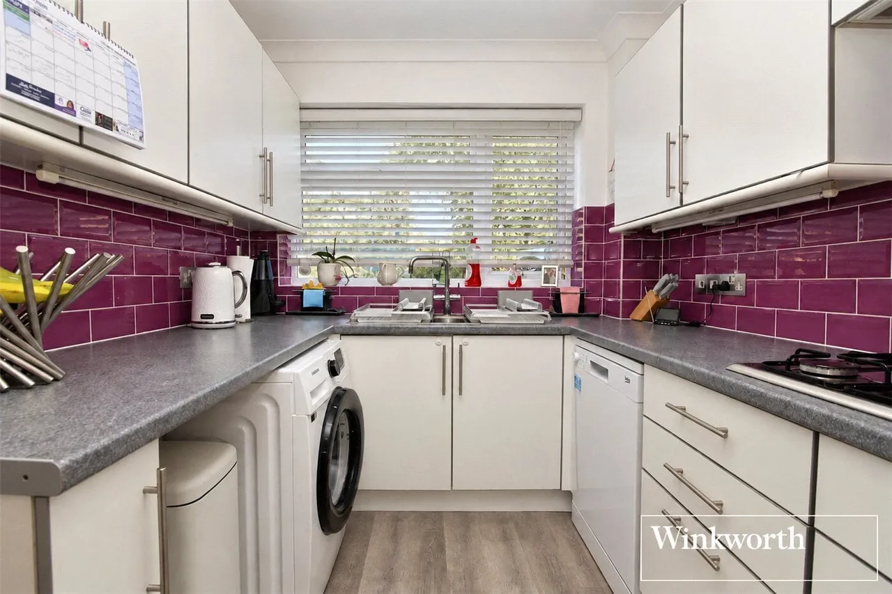 Anthony Road, Borehamwood, WD6, photo 5