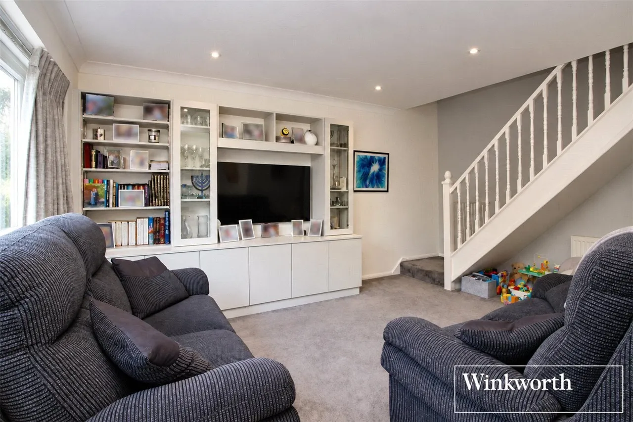 Anthony Road, Borehamwood, WD6, photo 2