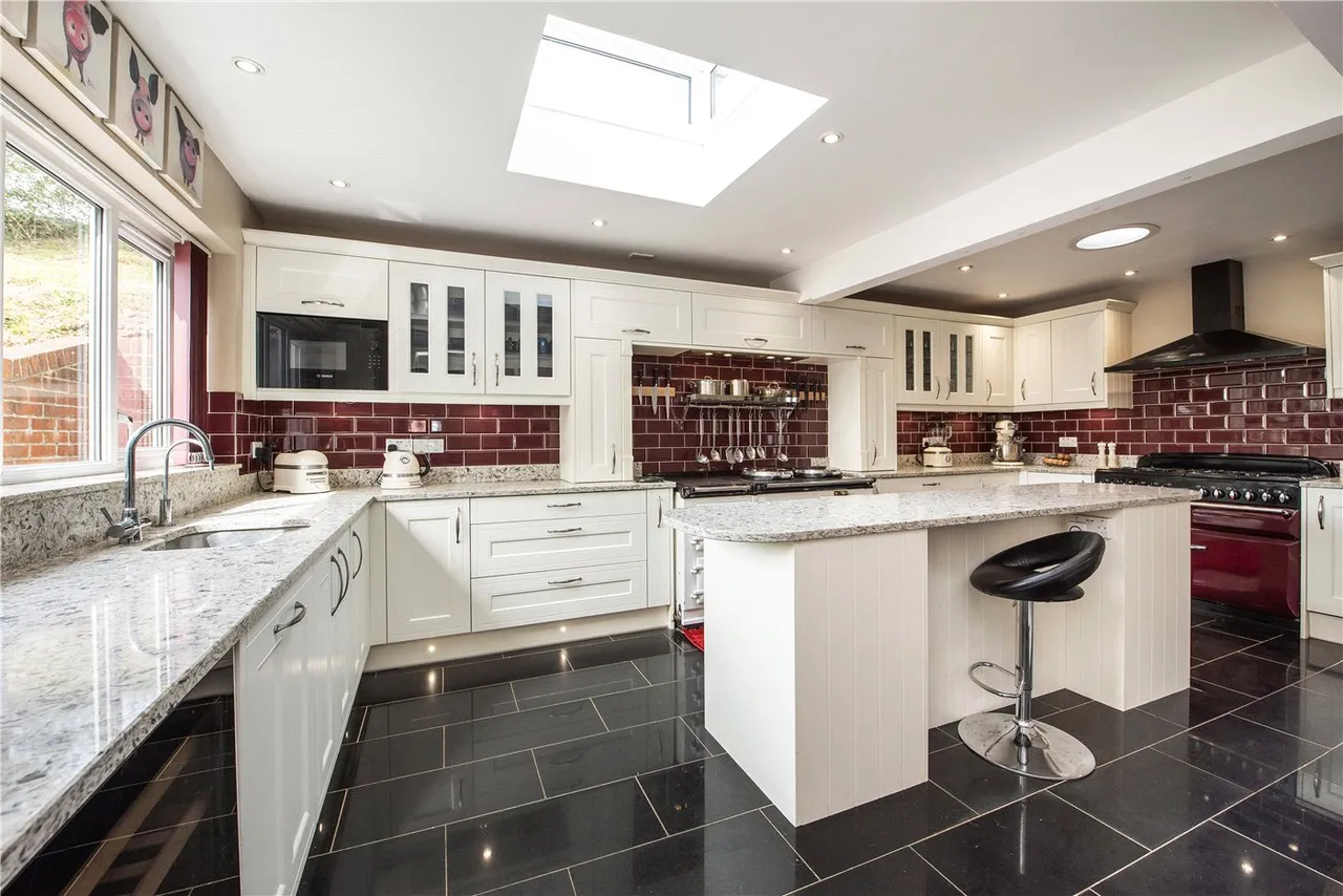 Gravel Hill, Clanfield, Waterlooville, Hampshire, PO8, photo 9