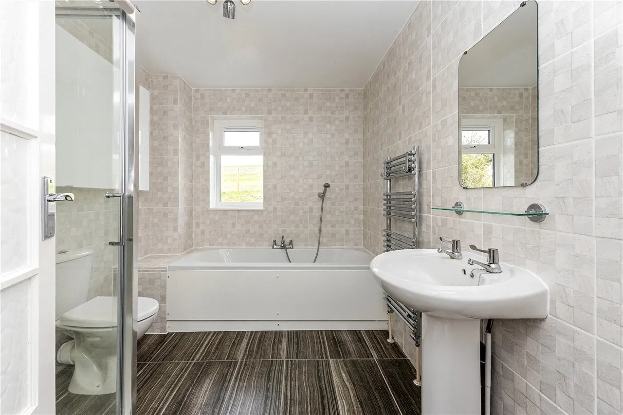 Gravel Hill, Clanfield, Waterlooville, Hampshire, PO8, photo 3