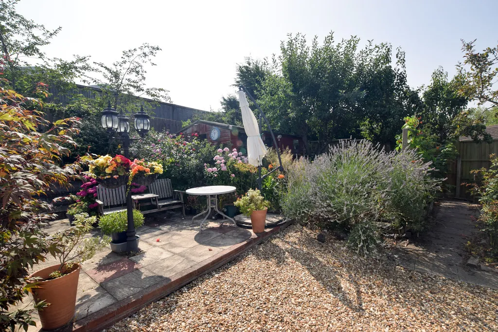 Shrubbery Road, Ketley Bank, photo 4