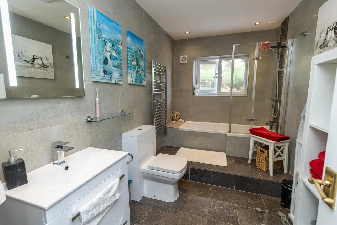 Linthorpe Road, Buckley, CH7, photo 18