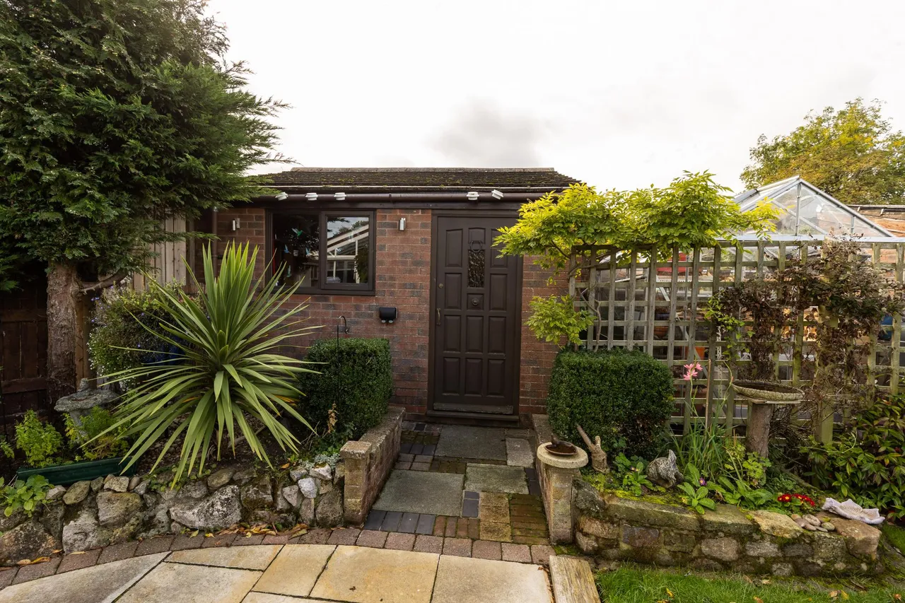 Linthorpe Road, Buckley, CH7, photo 23