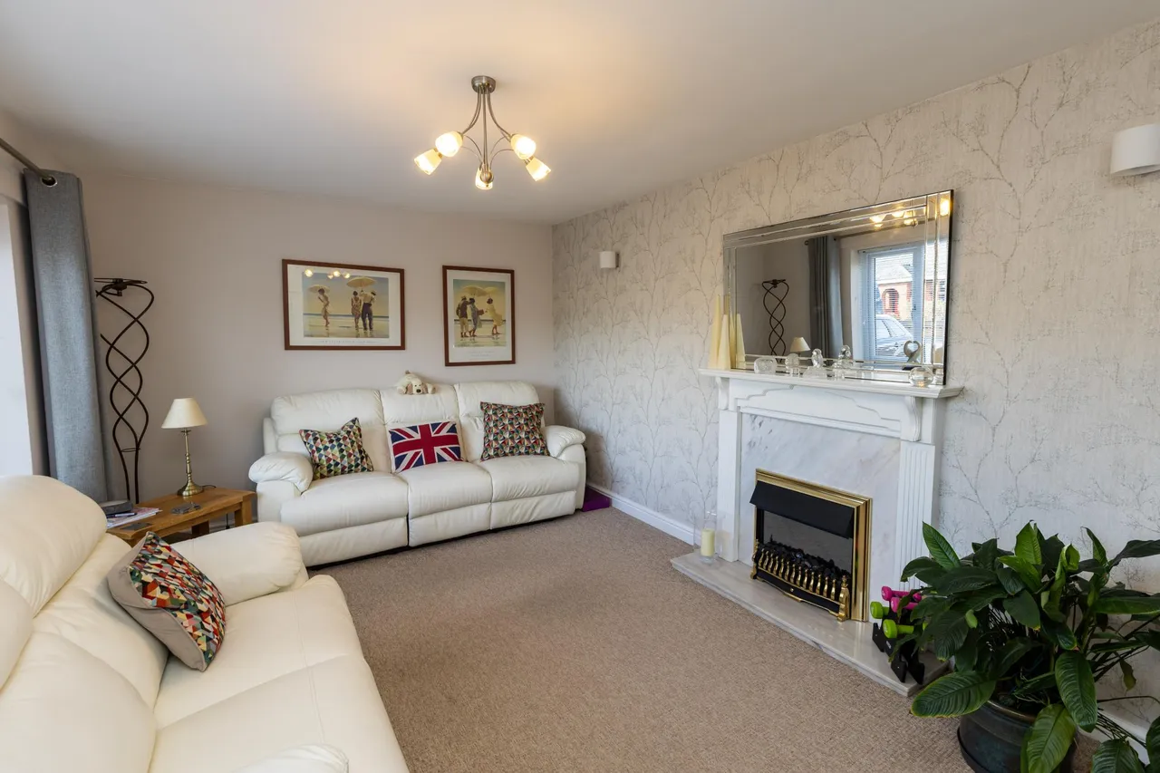 Linthorpe Road, Buckley, CH7, photo 11