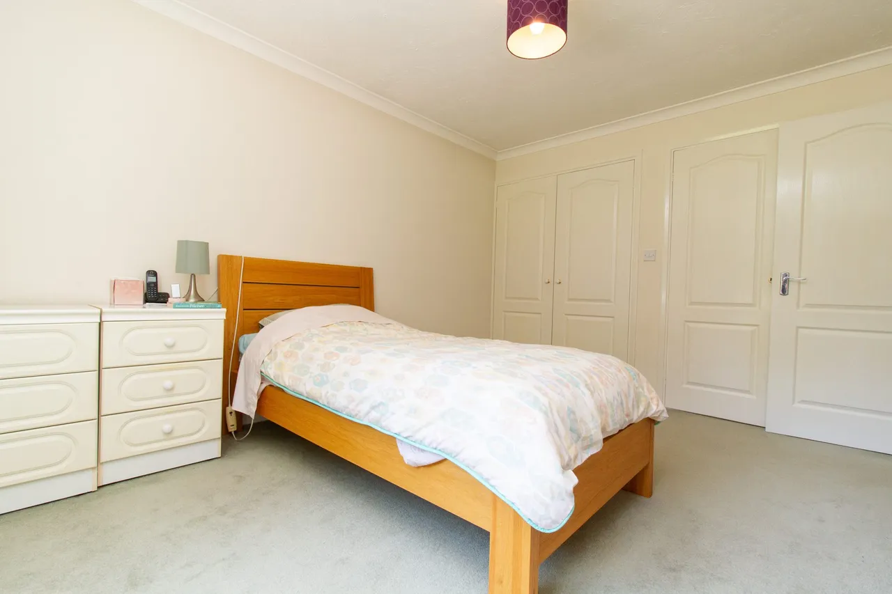 Regent Close, Fleet, GU51 3NS, photo 6
