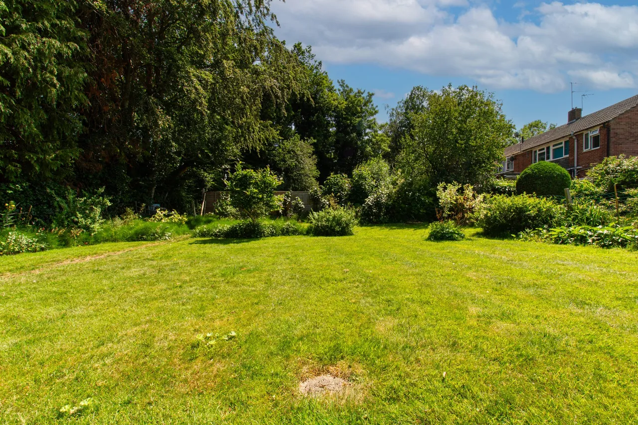 Regent Close, Fleet, GU51 3NS, photo 2