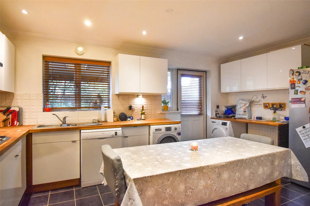 Woodland Walk, Aldershot, Hampshire, GU12 4FQ, photo 5