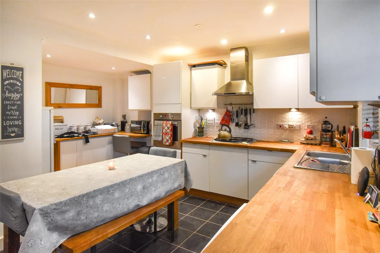 Woodland Walk, Aldershot, Hampshire, GU12 4FQ, photo 4
