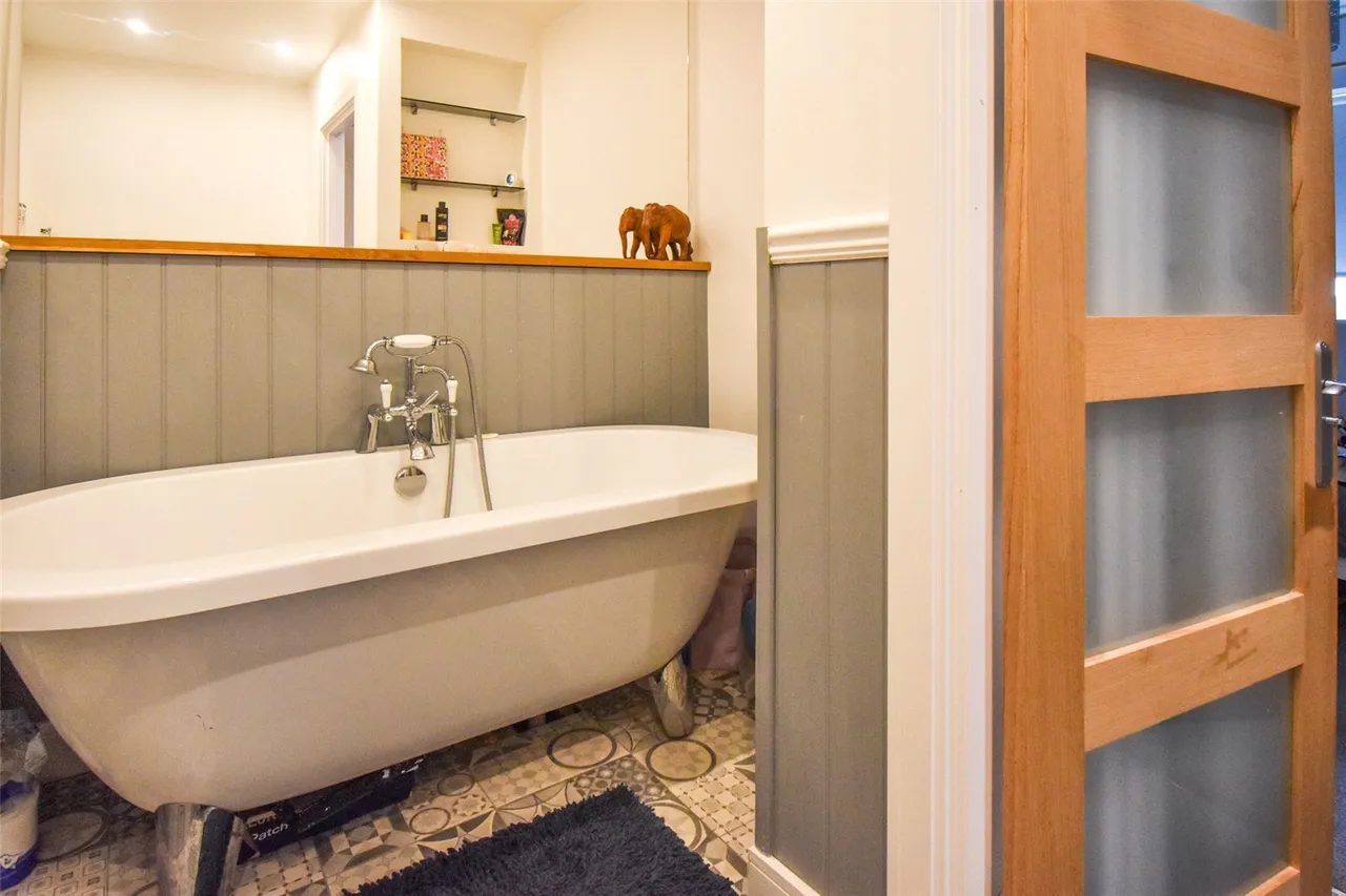 Woodland Walk, Aldershot, Hampshire, GU12 4FQ, photo 14
