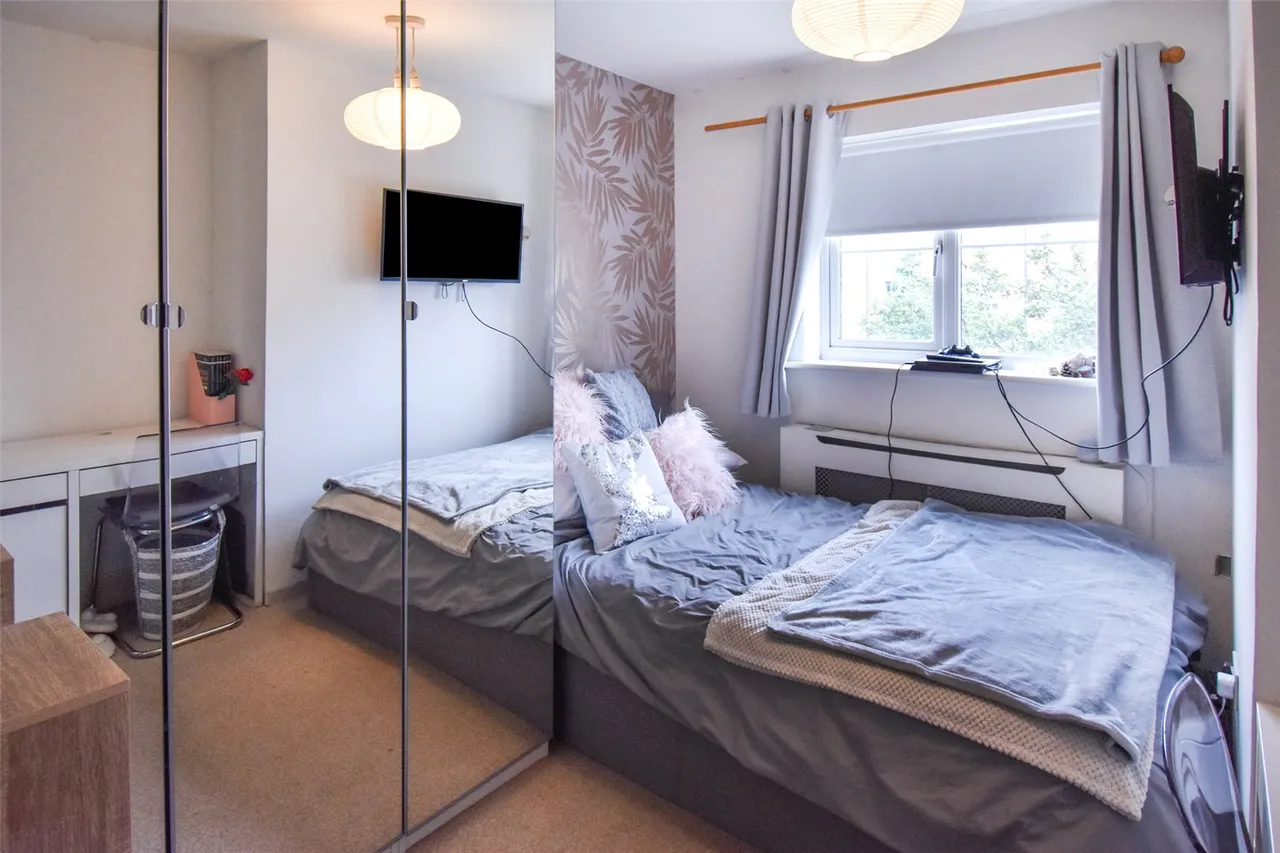 Woodland Walk, Aldershot, Hampshire, GU12 4FQ, photo 11