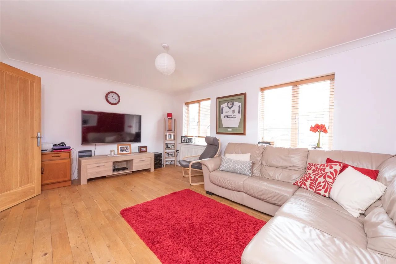 Woodland Walk, Aldershot, Hampshire, GU12 4FQ, photo 8