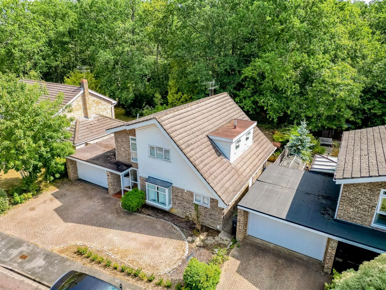Cherrydale Road, Camberley, photo 14