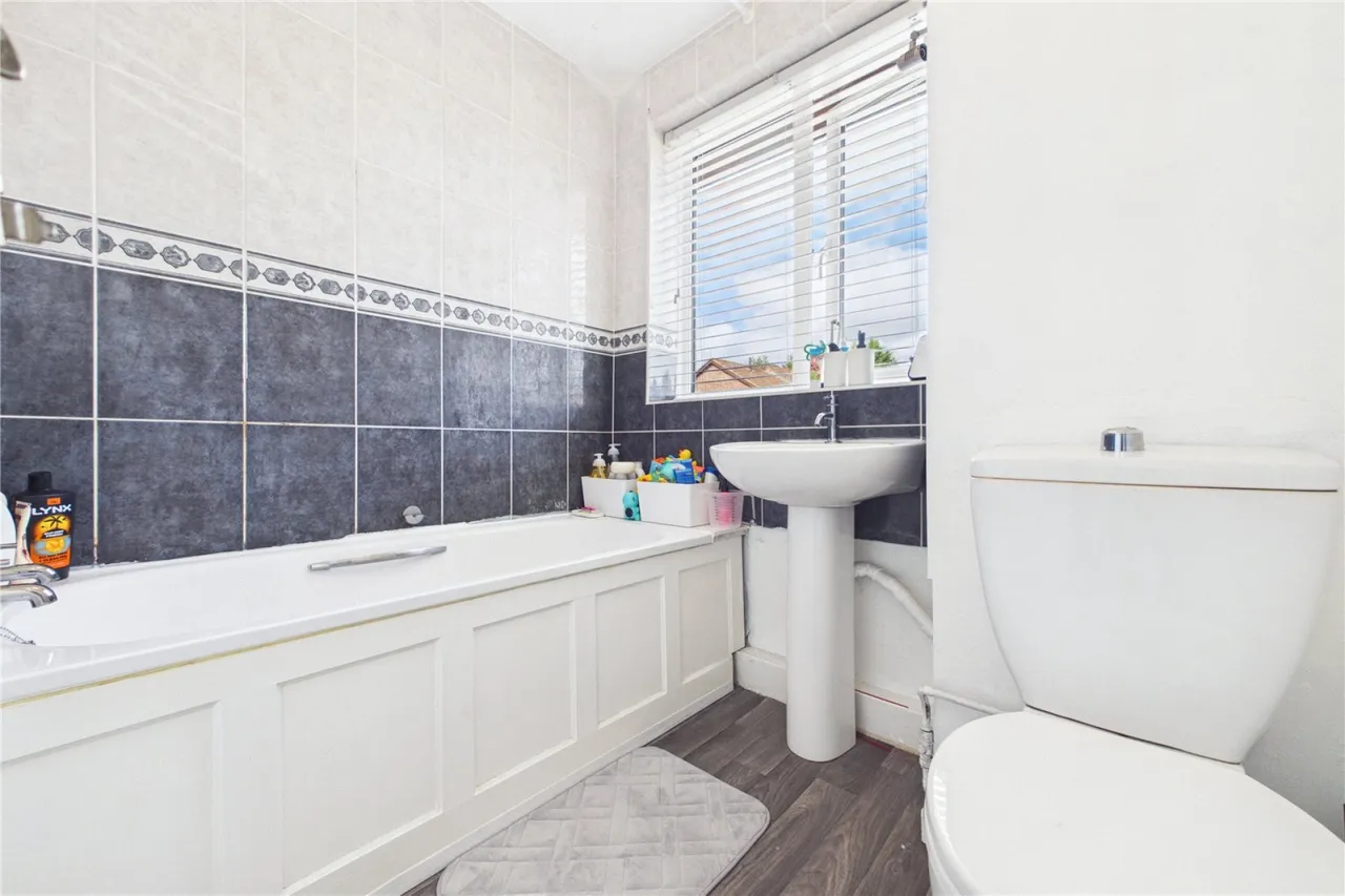Flodden Drive, Calcot, RG31, photo 6