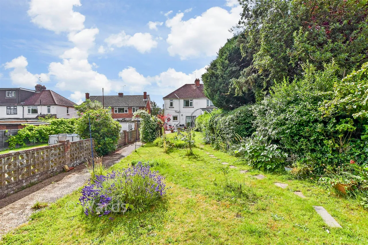 New Hythe Lane, Larkfield, ME20, photo 2