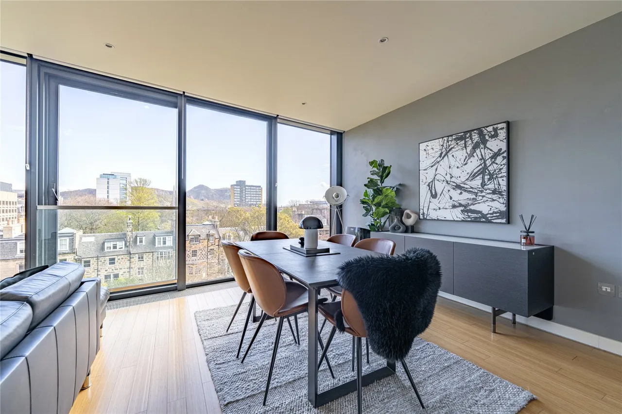 Simpson Loan, Edinburgh, EH3, photo 7