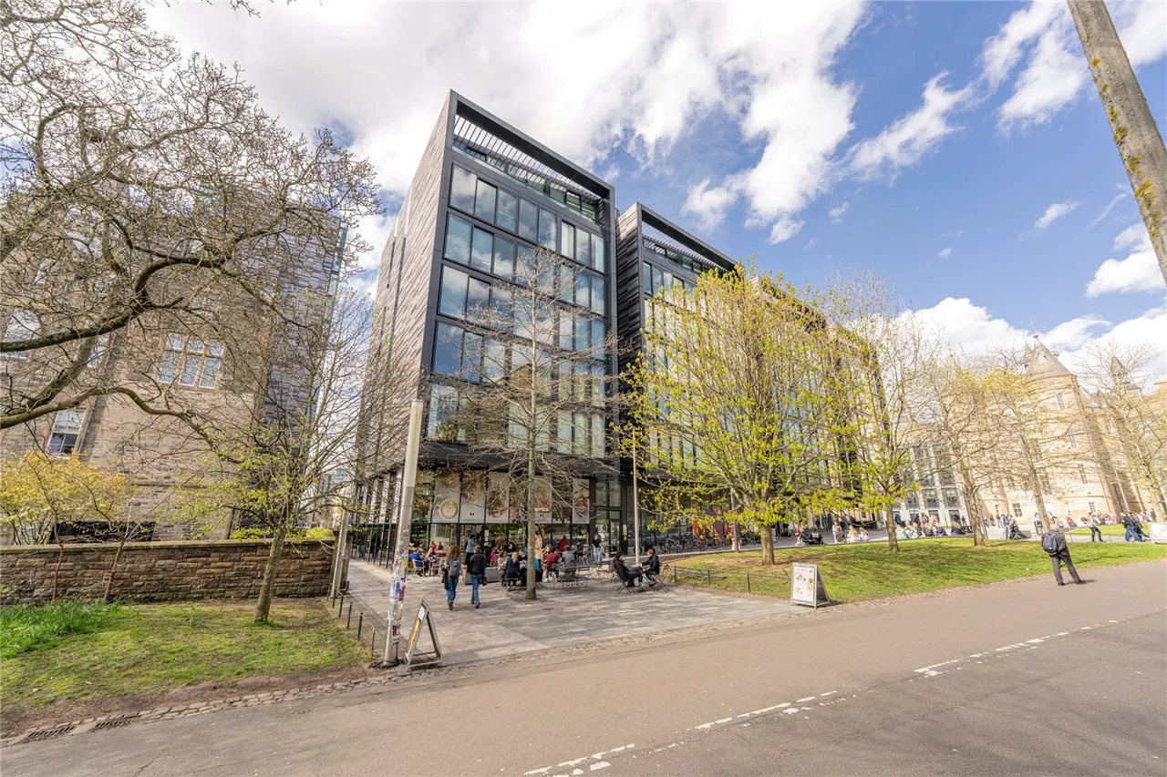 2 bed flat for sale, Simpson Loan, Edinburgh, EH3
