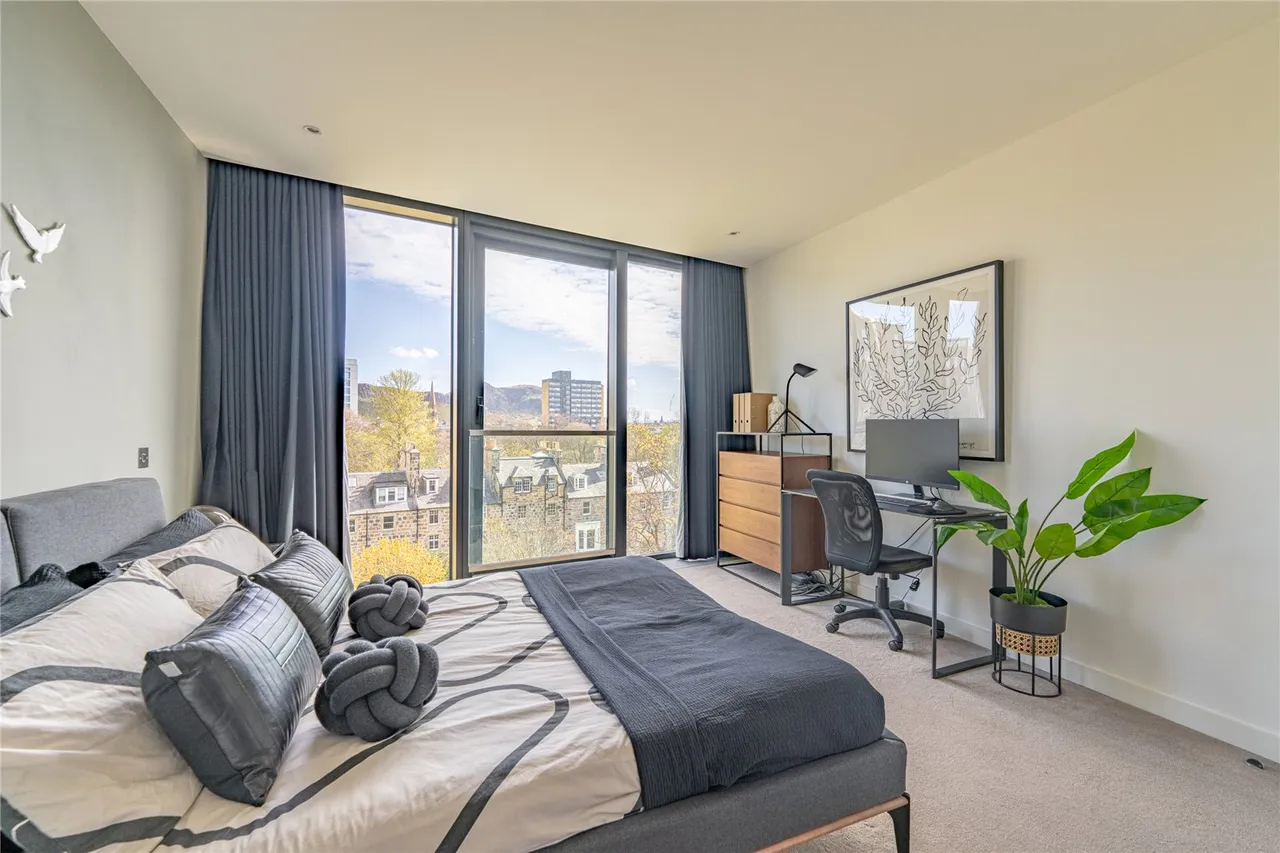 Simpson Loan, Edinburgh, EH3, photo 14