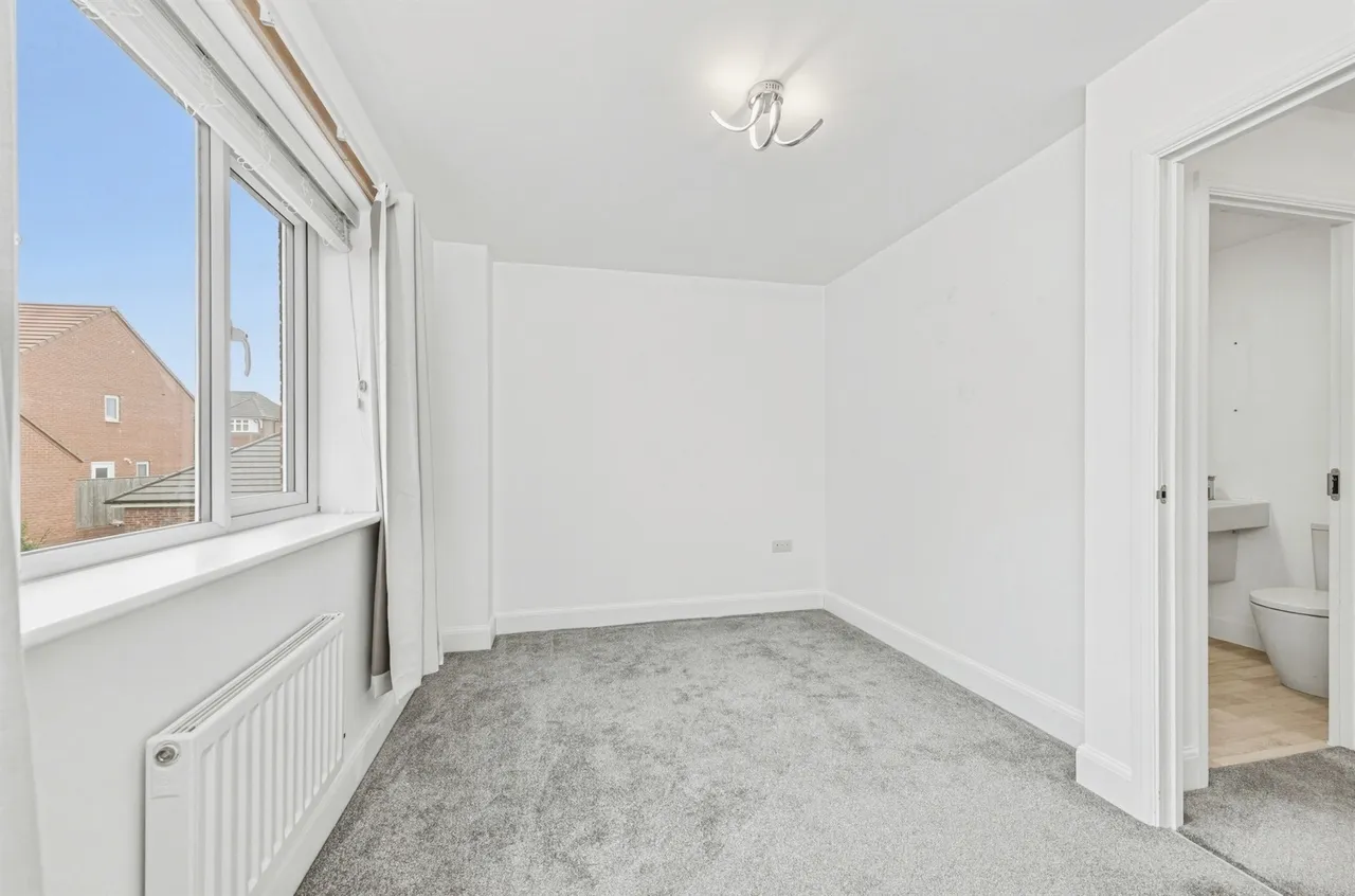 Burkwood View, WAKEFIELD, photo 11
